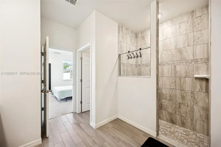 port-st-lucie-modern-primary-bathroom.jpg
