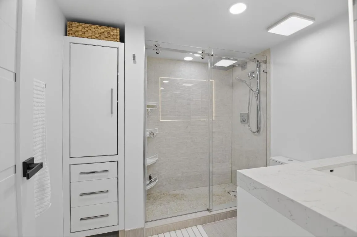 Full bathroom