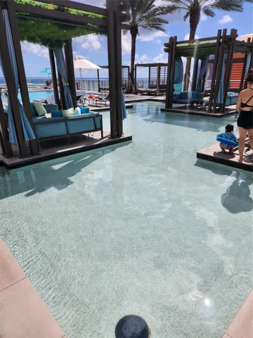 Kiddie wading pool