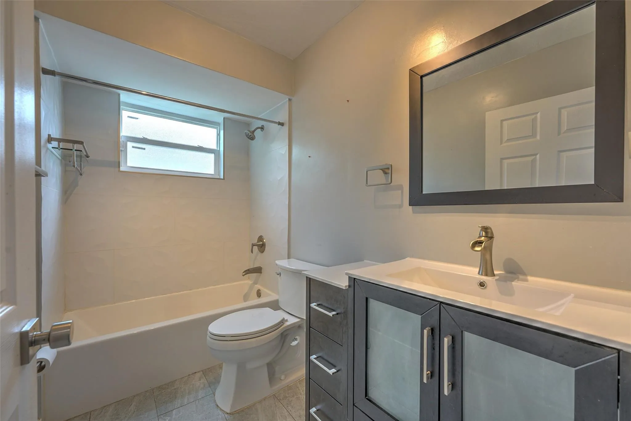 2nd Bathroom