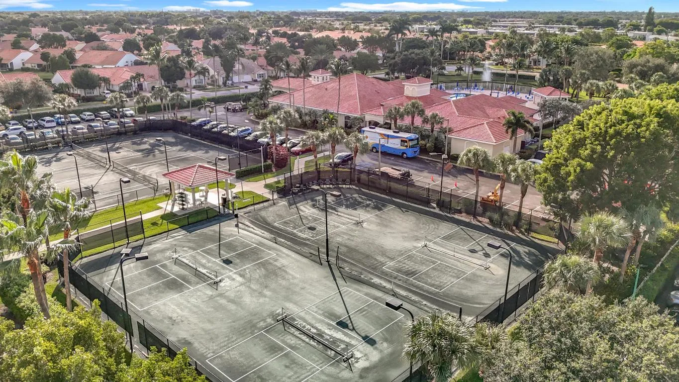 6174 Caladium Road-95