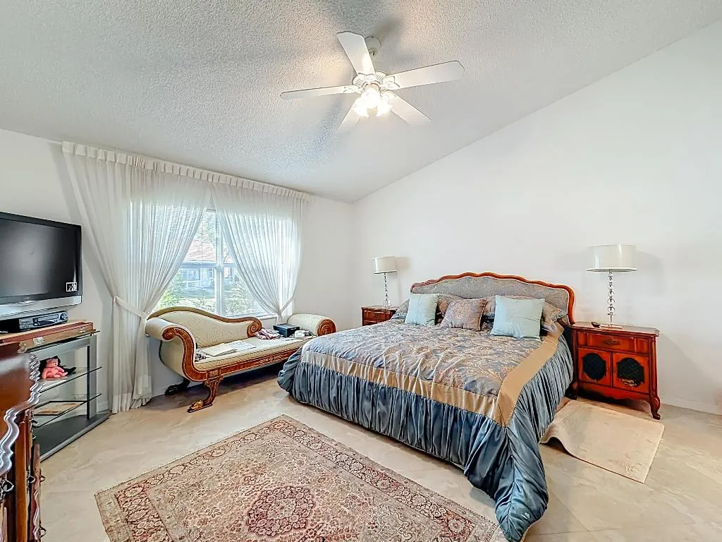 6174 Caladium Road-50