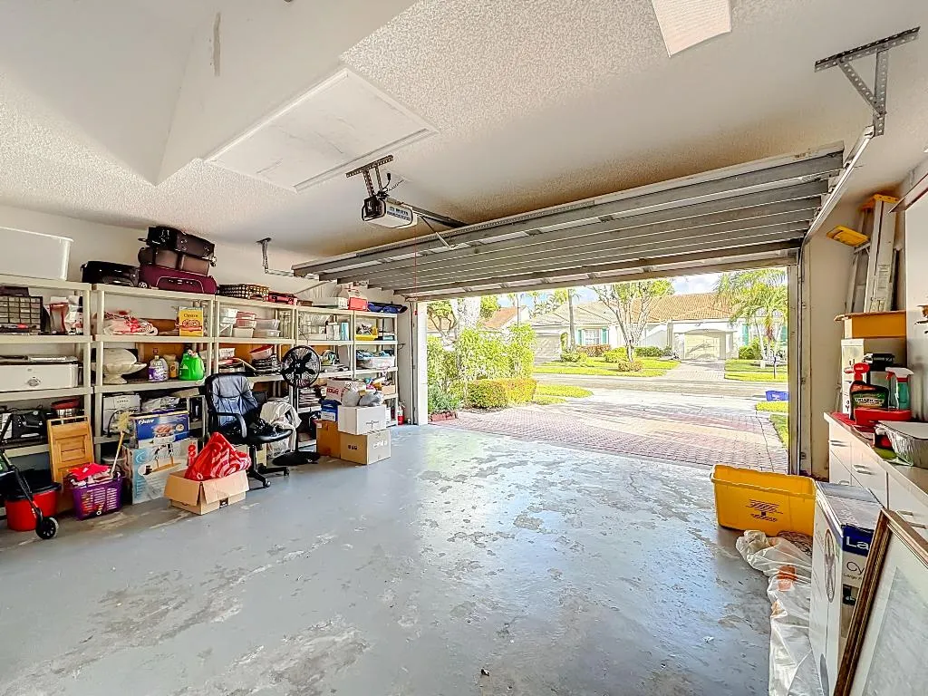 6174 Caladium Road-62