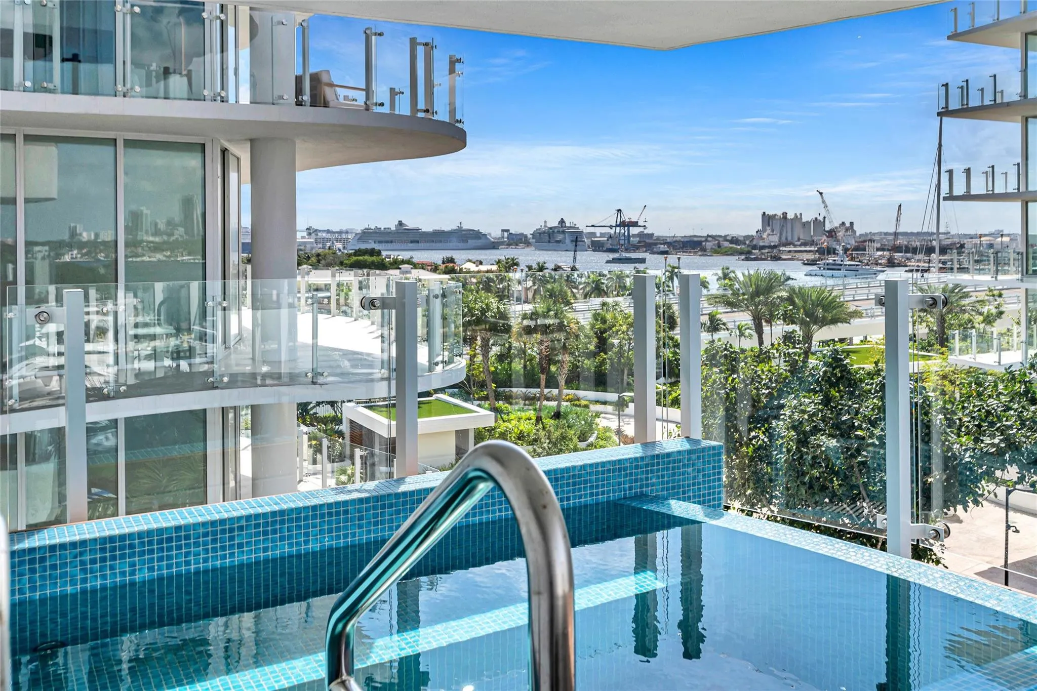 plunge pool