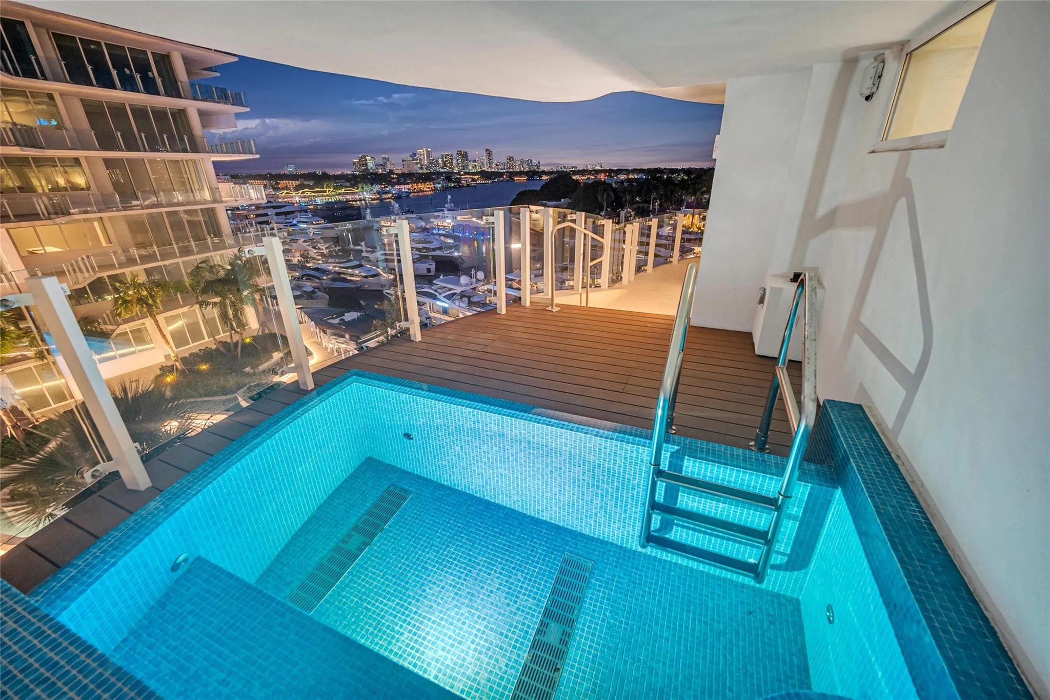 plunge pool