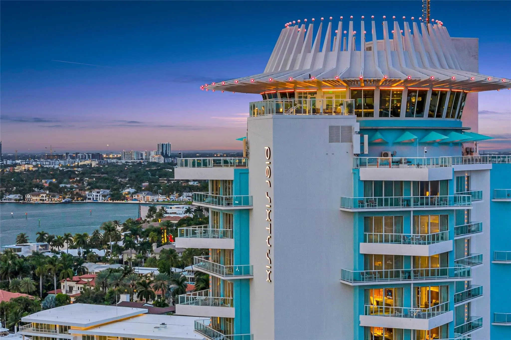 Pier 66 Iconic Tower