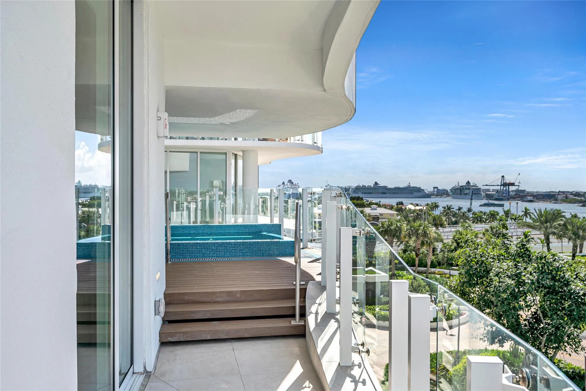 plunge pool