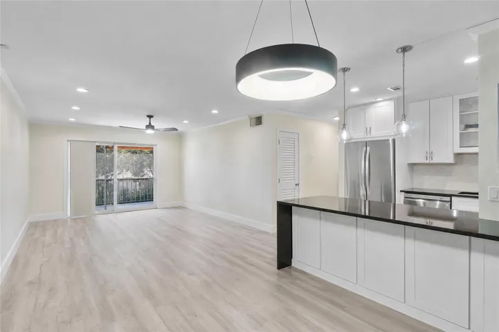 Kitchen, dinning and living room
