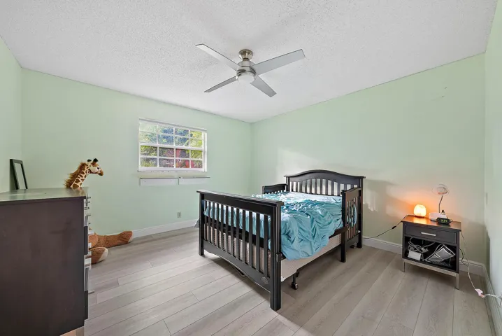 16338 Alexander Run-19