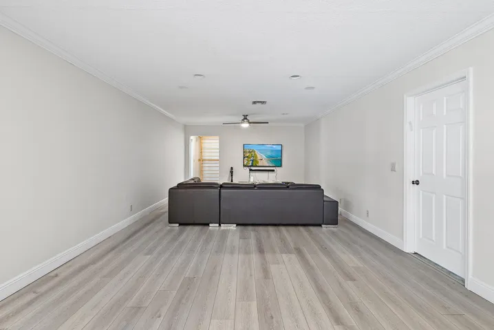 16338 Alexander Run-10