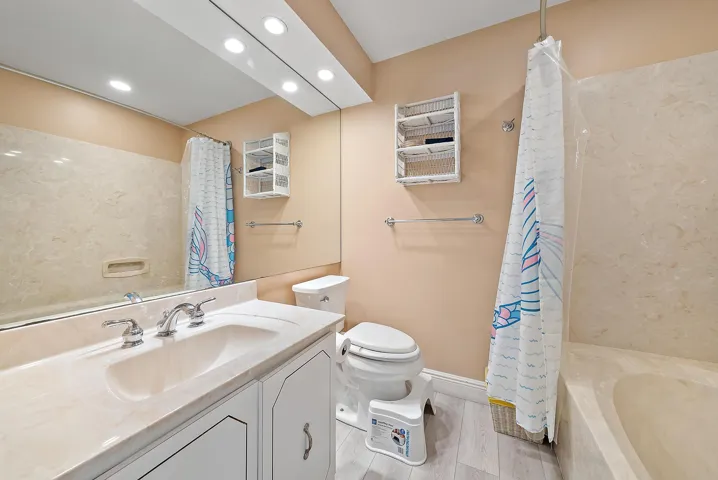 16338 Alexander Run-18