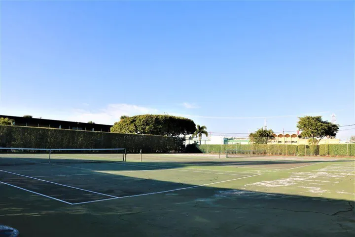 Hidden Harbour tennis courts
