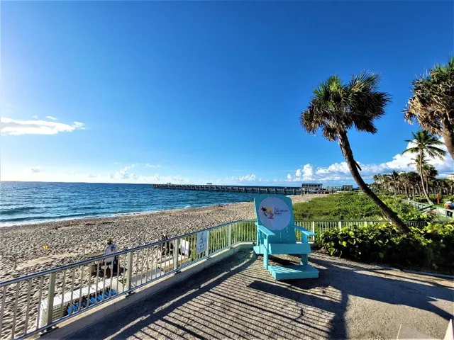 Lake Worth Beach chair 1