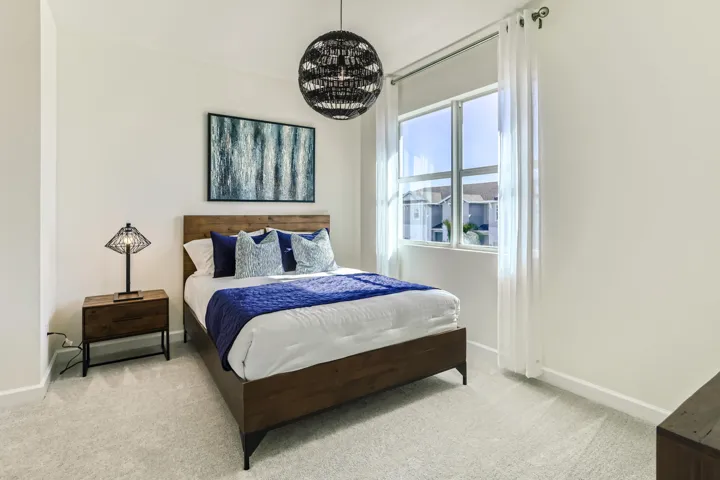 PBH_VerandaLanding_Honey_Pic_Bed3_F2