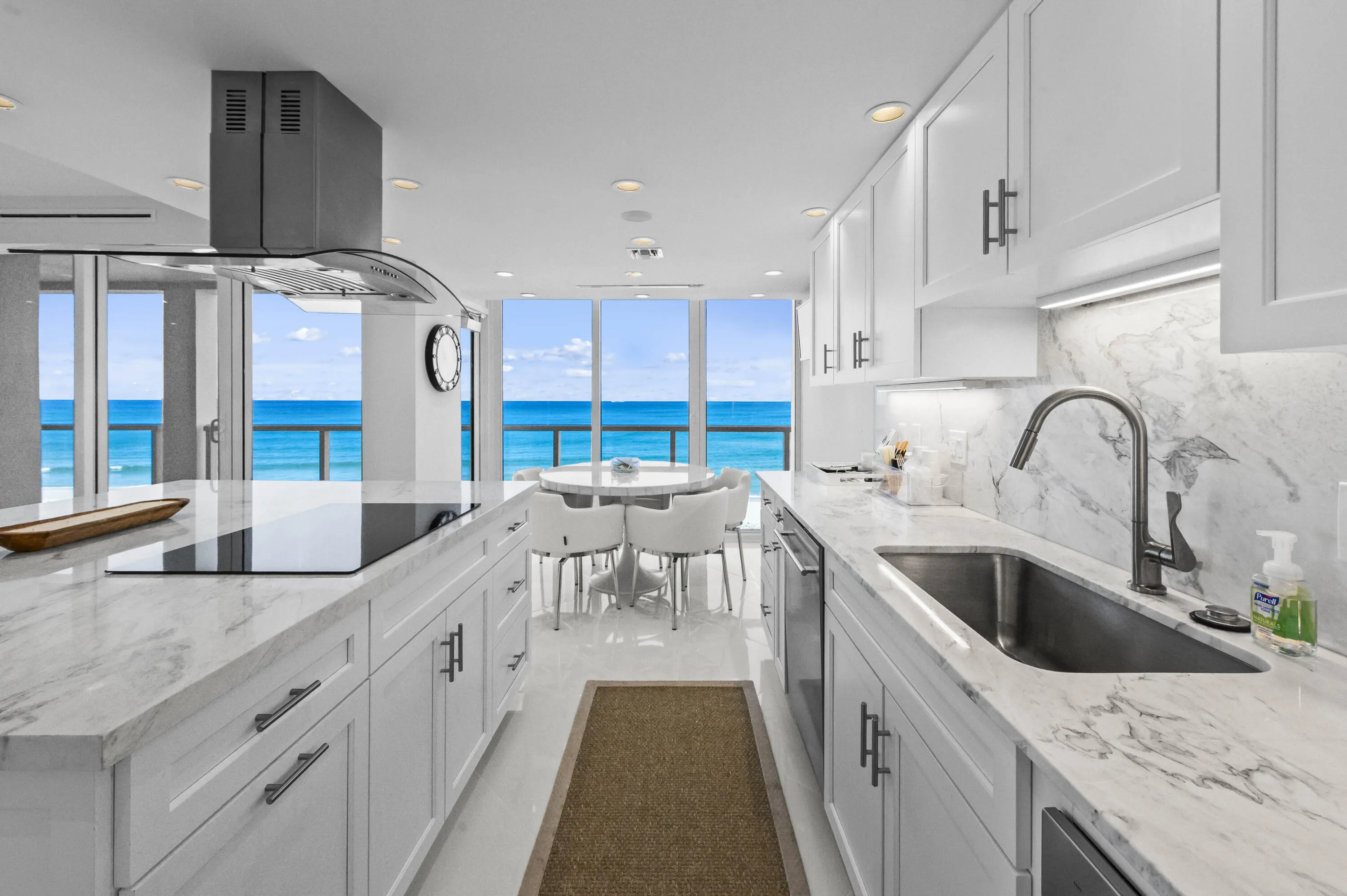 OCEANFRONT Kitchen