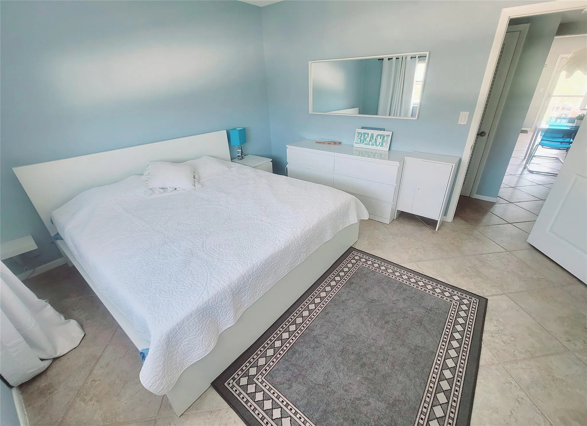 Spacious enough for king size bed