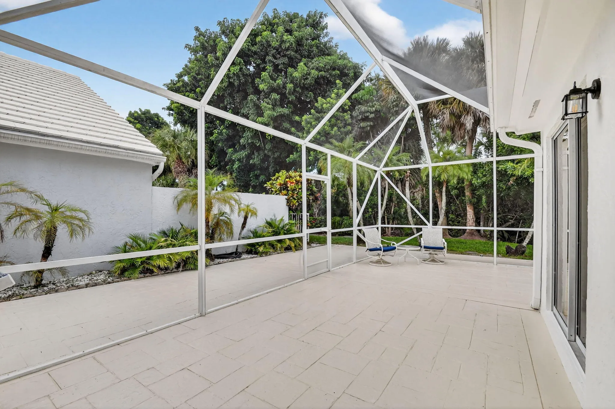 Screened in Patio