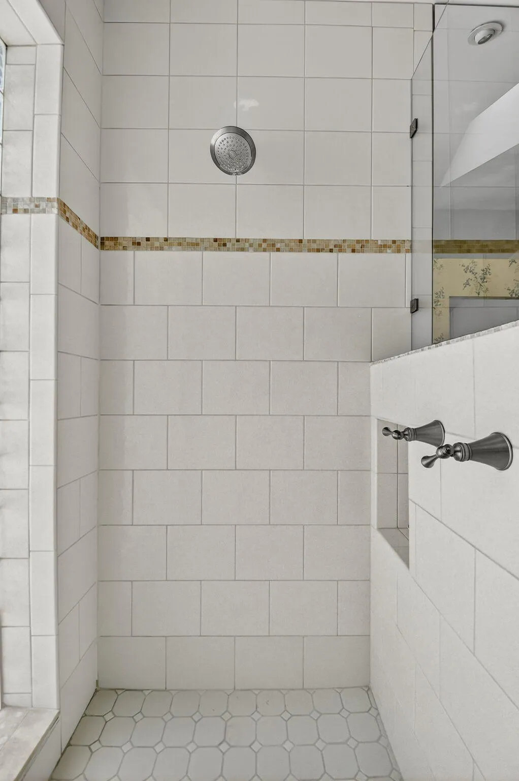 Master walk in shower