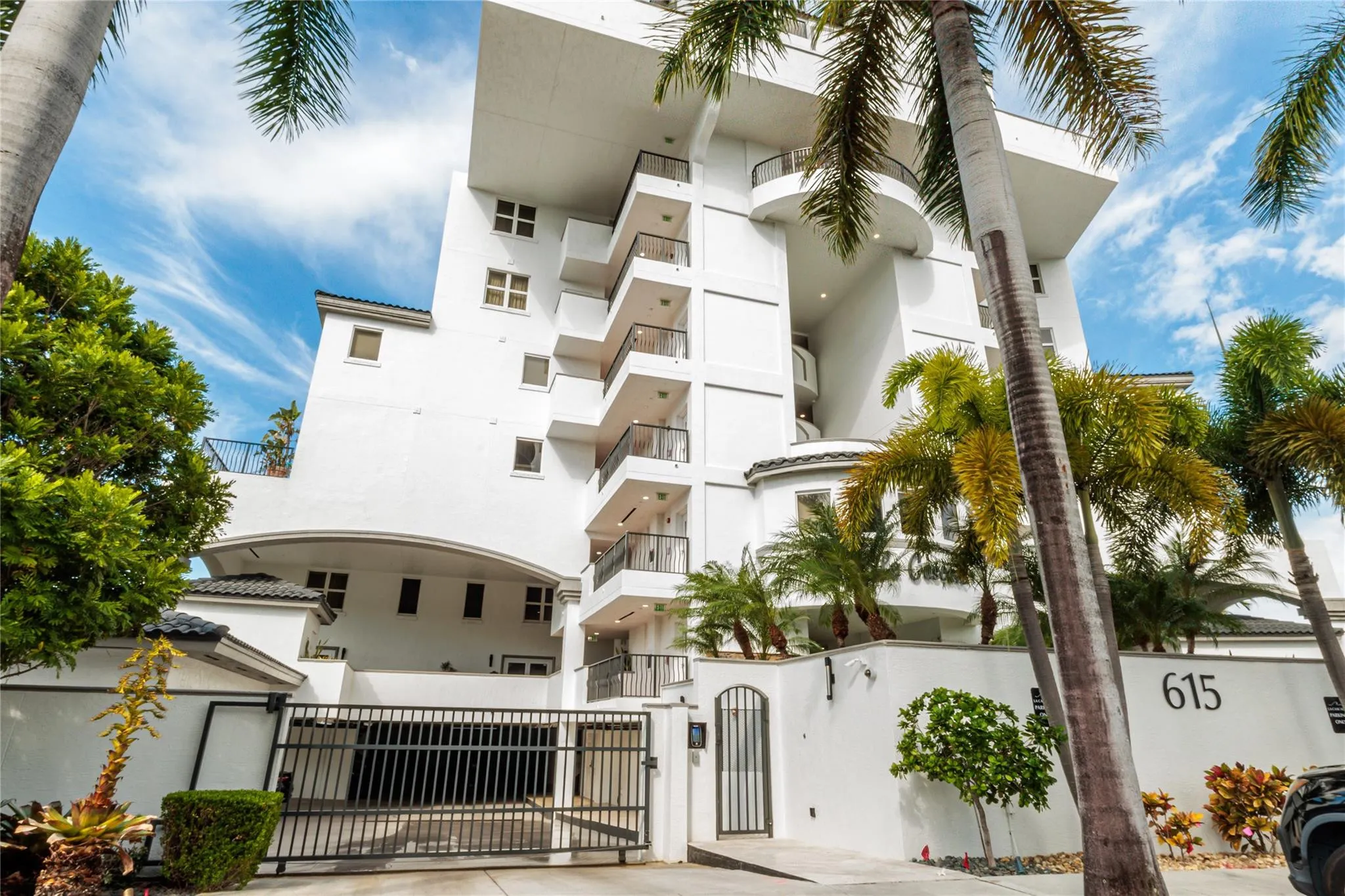 615 Bayshore Dr