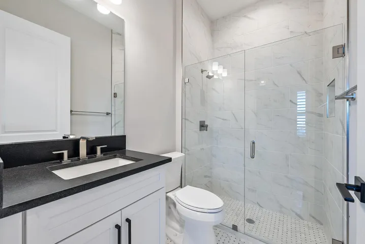 9316 Crestview Cir-16