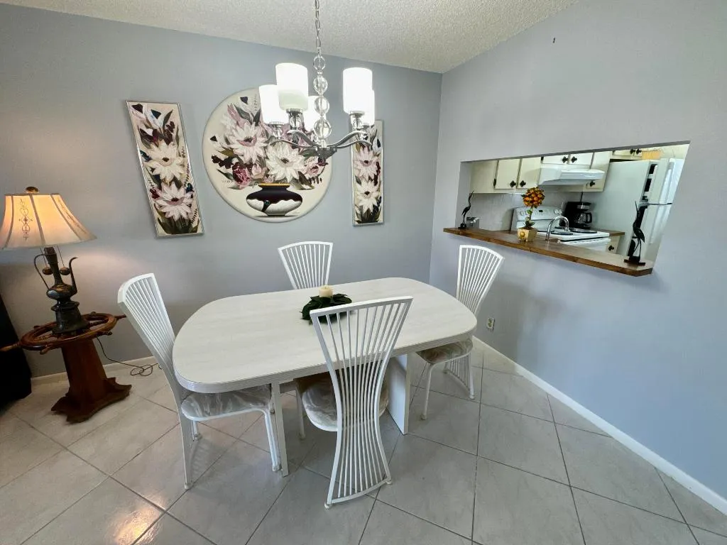 Dining_room_3_7214_Golf_Colony_Court_204