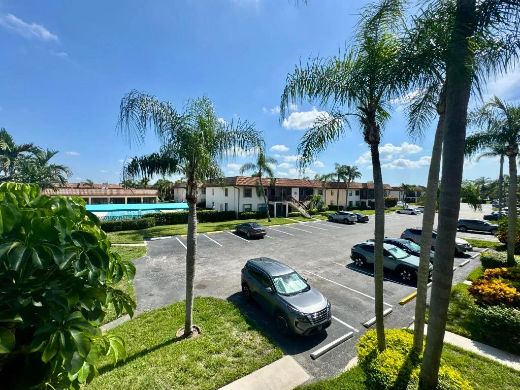 Pool_View_7214_Golf_Colony_Court_204