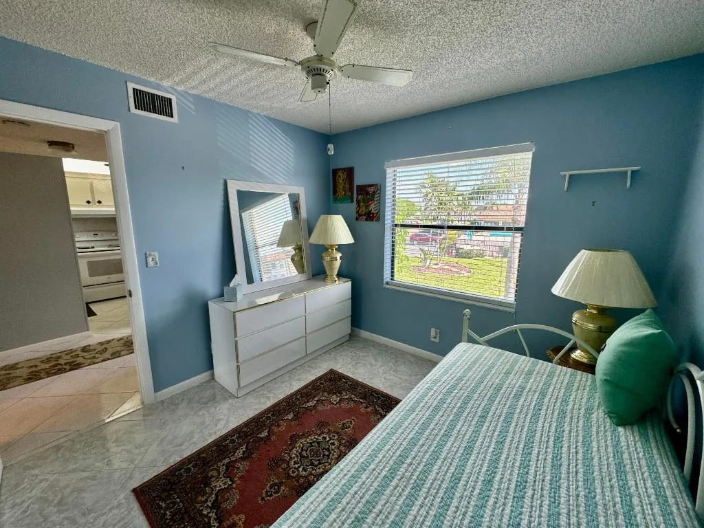 Guest_Bedroom_2_7214_Golf_Colony_Court_2
