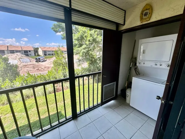 Patio_Washer_Dryer_7214_Golf_Colony_Cour
