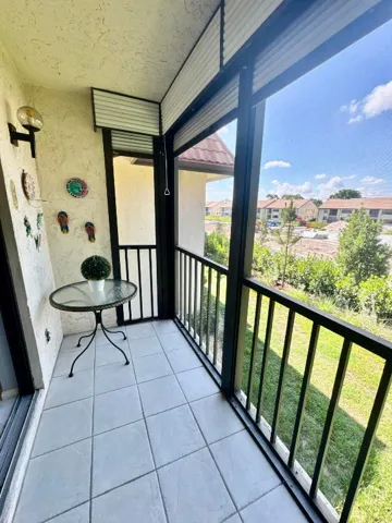 Patio_7214_Golf_Colony_Court_204