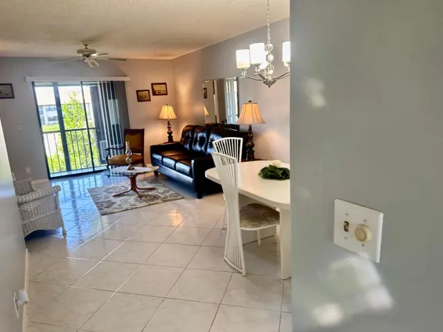 Dining_Living_room_7214_Golf_Colony_Cour