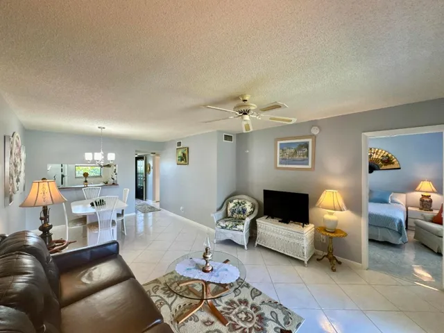 Living_room_3_7214_Golf_Colony_Court_204