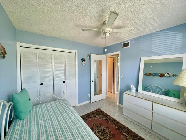 Guest_Bedroom_1_7214_Golf_Colony_Court_2