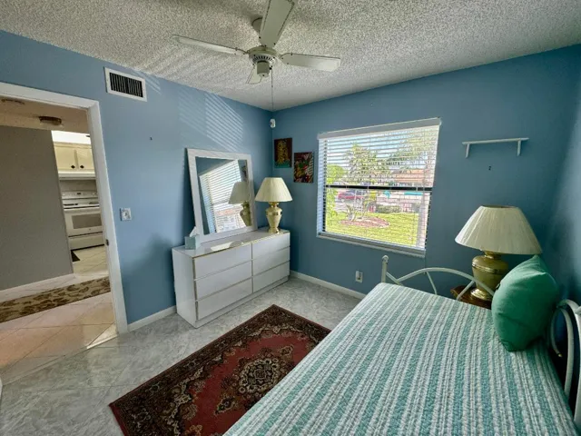 Guest_Bedroom_2_7214_Golf_Colony_Court_2
