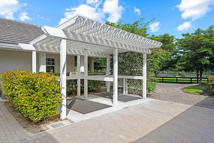 EXTERNAL WASH STALLS