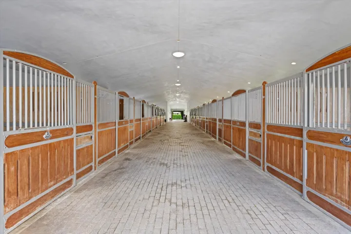 BARN 2