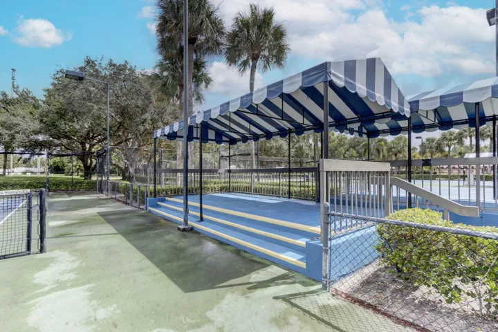 51-web-or-mls-Sandalwood Lakes (12)