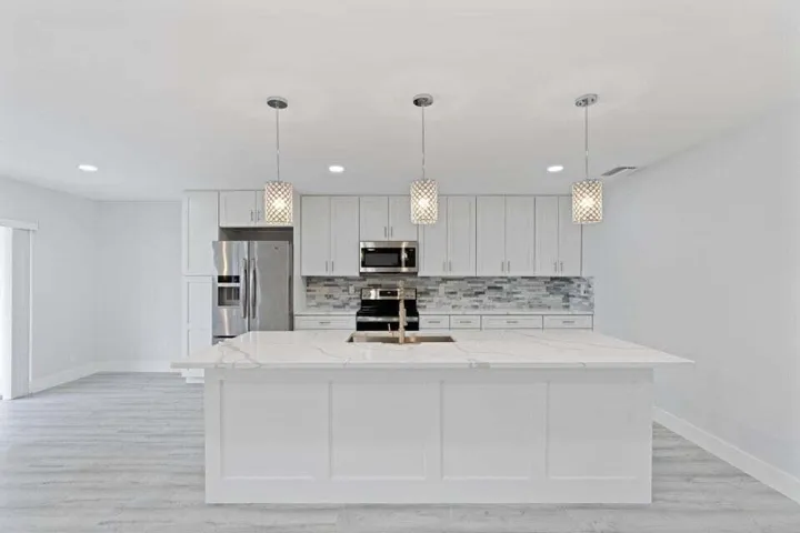 Spacious eating area