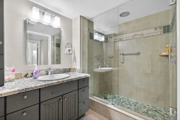 2ND BATHROOM