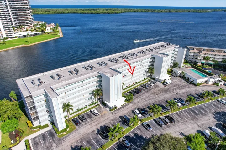 Intracoastal-view-condo-North-Palm-Beach-Lands-End