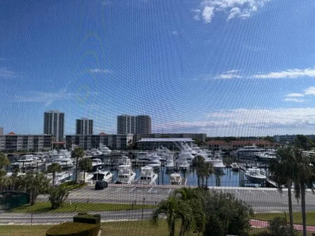 Gorgeous Marina & Intra coastal views
