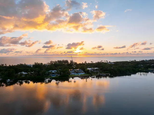 488 S Beach Rd, Jupiter Island, 33455-1
