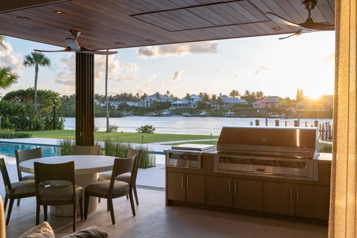 488 S Beach Rd, Jupiter Island, 33455-77