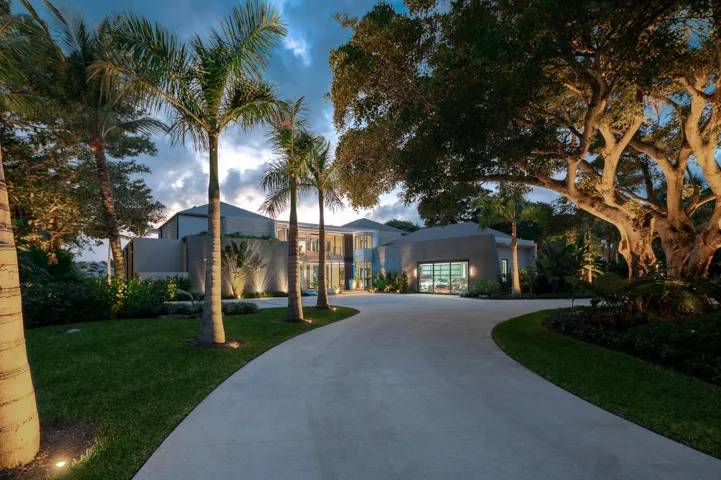 488 S Beach Rd, Jupiter Island, 33455-34