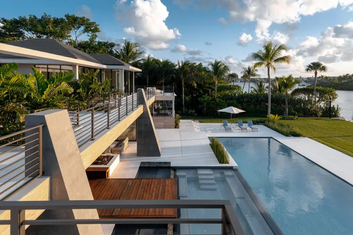 488 S Beach Rd, Jupiter Island, 33455-29