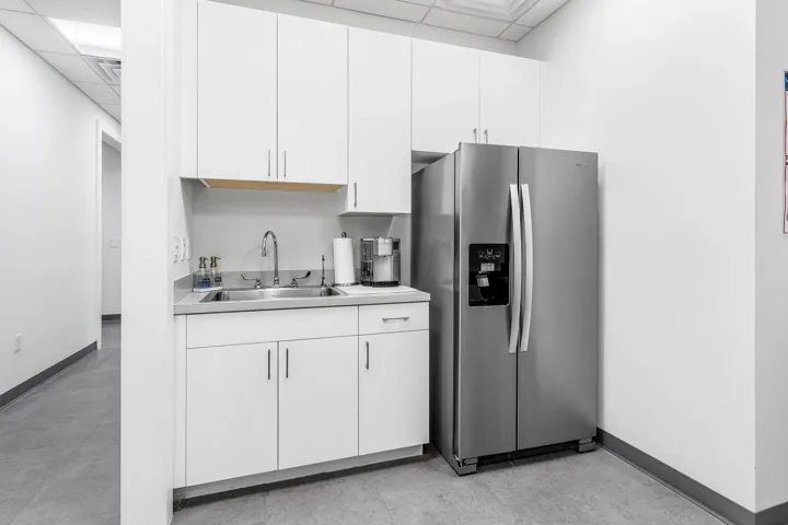 033-226PalmCourt-DelrayBeach-FL-33444-SM
