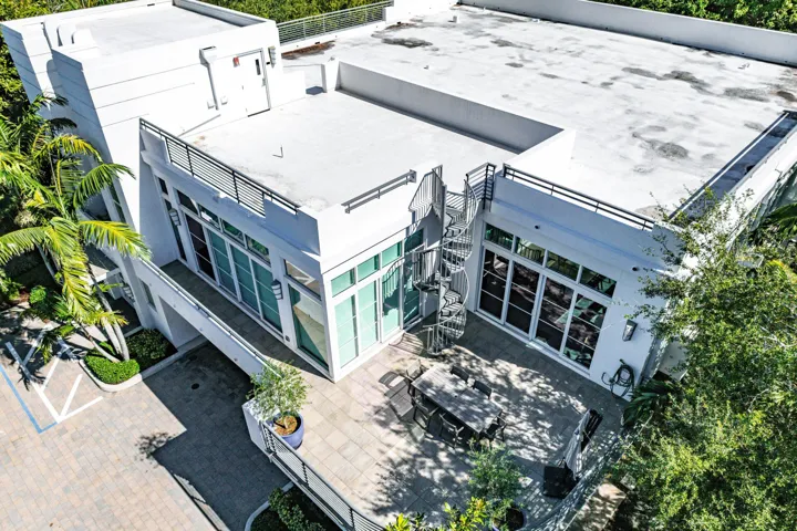 050-226PalmCourt-DelrayBeach-FL-33444-SM