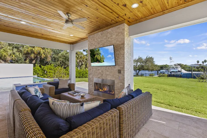Outdoor Fireplace