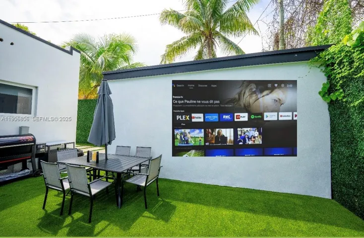 Garage wall to use for projector