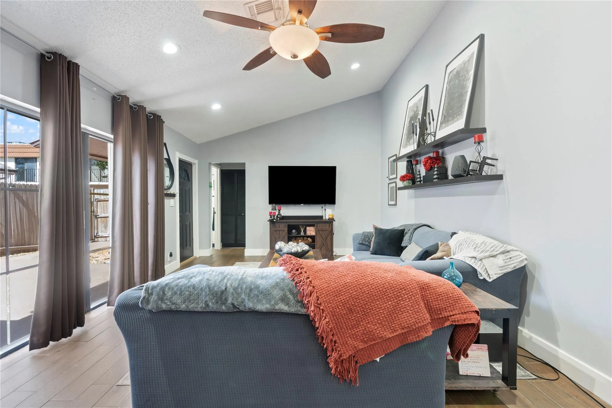 FAMILY ROOM