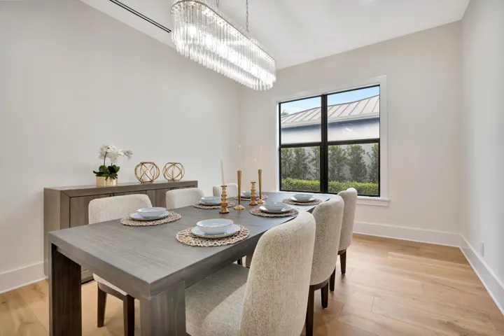 FORMAL DINING